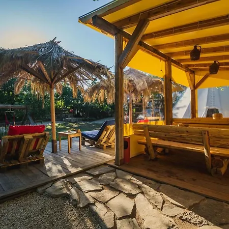 Luxury tent Valley Retreat Neoric